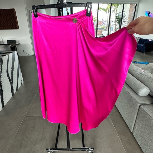 Topshop Dresses & Skirts - Topshop Fuchsia Satin Skirt